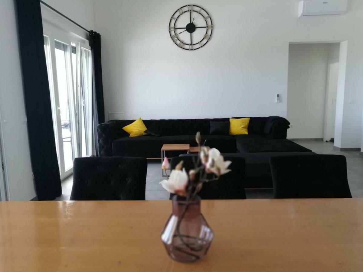 Villa Orao Kaštel Novi Kültér fotó