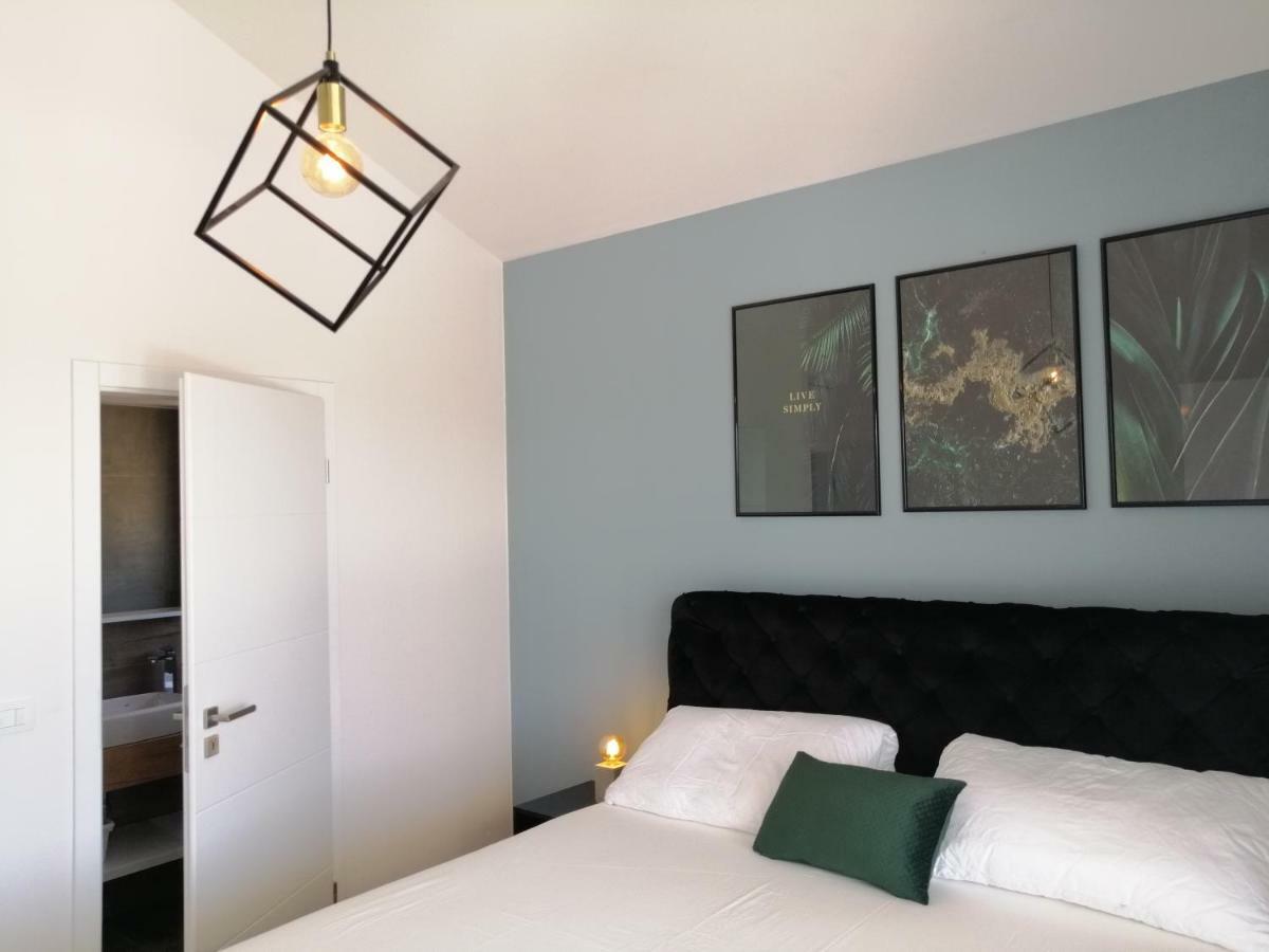 Villa Orao Kaštel Novi Kültér fotó