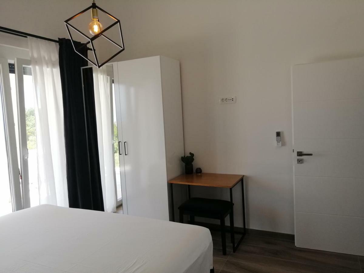 Villa Orao Kaštel Novi Kültér fotó