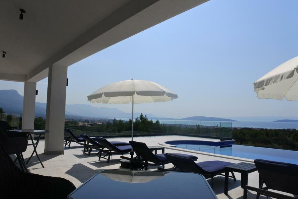 Villa Orao Kaštel Novi Kültér fotó