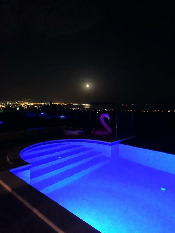 Villa Orao Kaštel Novi Kültér fotó