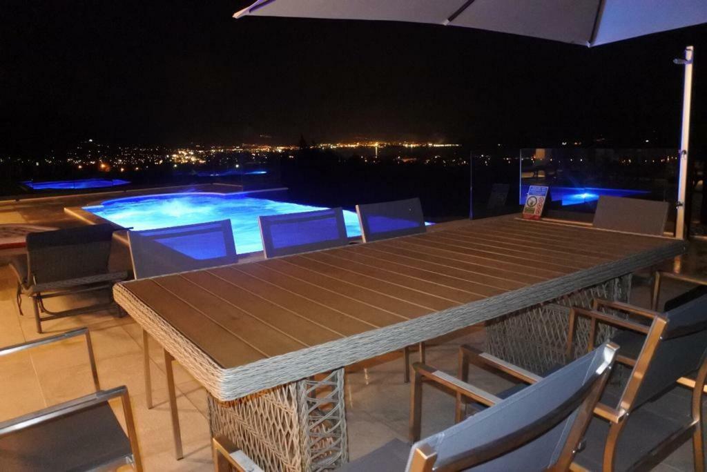 Villa Orao Kaštel Novi Kültér fotó